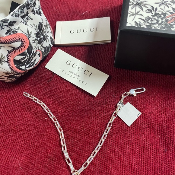 Gucci new authentic 925 interlocking women’s bracelets - Picture 5 of 6